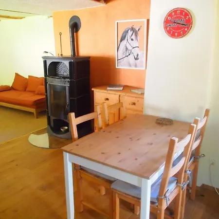 Apartament Huebsche 2-zimmer-wohnung In Umgebauten By Interhome