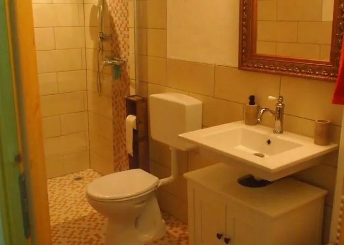 Huebsche 2-zimmer-wohnung In Umgebauten By Interhome Appartement